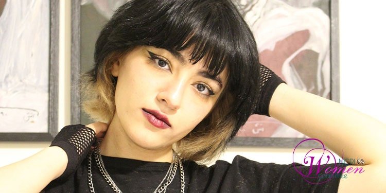 دفن عناصر حكومية جسد نيكا شاكرمي في قرية نائية