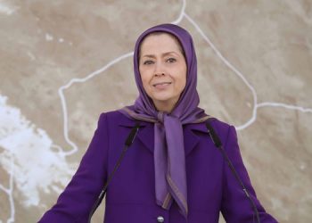 الفتيات الشجعان الواقفات بثبات في خط المواجهة خير الأدلة على طبيعة تقدم الانتفاضة