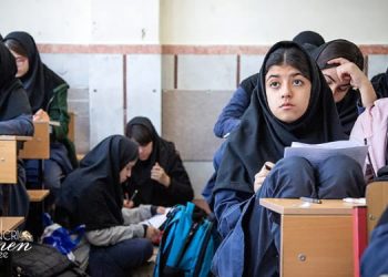 إيران: الهجمات الكيمائية على المدارس تثير الغضب والاحتجاج