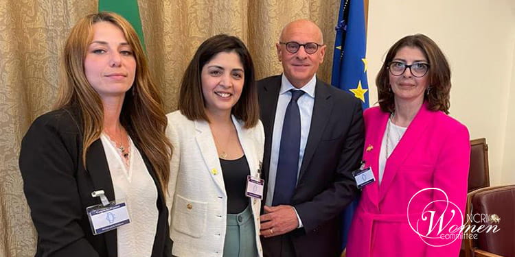 جائزة الشجاعة لجمعية المرأة الديمقراطية الإيرانية في إيطاليا