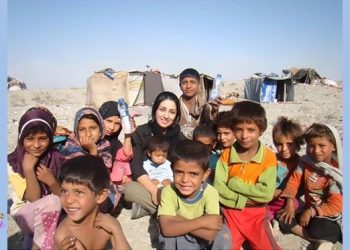 نقل زهره صيادي المصابة بالسرطان إلى سجن إيفين لقضاء سنةٍ في السجن