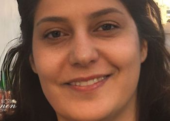 الحکم على غزاله زارع، الصحفية المدافعة عن حقوق الإنسان بالسجن 3 سنوات