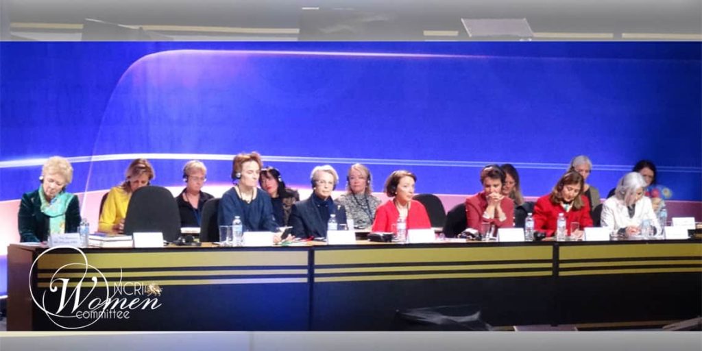 مشارکة النساء الفاعلة والمتکافئة في القیادة‌ السیاسیة ضرورة‌الدیمقراطیة