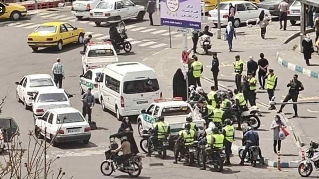مجلس صيانة الدستور يوافق على مشروع قانون الحجاب الجديد المكافئ للفصل الجنسي