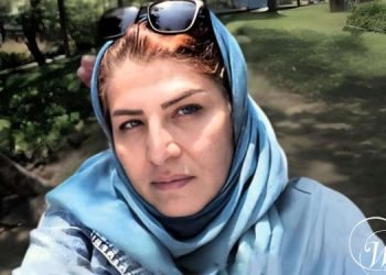 معصومة عسكري، معلمة متقاعدة، إلى الانفرادي لاحتجاجها في قرجك