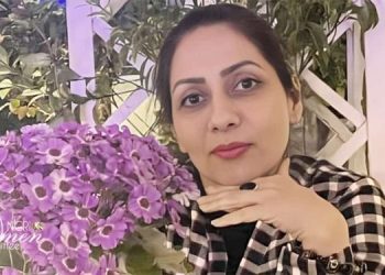 نرجس منصوري تبدأ إضرابًا عن الطعام في سجن قرجك