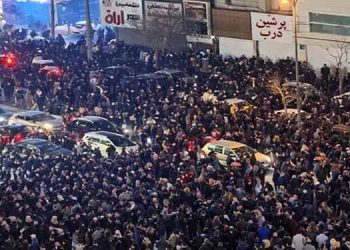 انتفاضة إيران تمتد لـ 173 مدينة.. مرحلة جديدة من حراك الشعب الإيراني