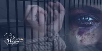 تائهة في الشوارع بوجه كدمته الضربات.. رعب الاعتقال على يد شقيقها من الحرس مذكرات السجن لأعظم حاج حيدري من كتاب "ثمن البقاء إنسانا" - الجزء الثالث