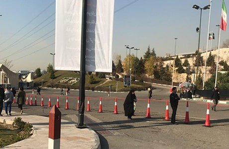 بستن میدان دانش در دانشگاه علوم و تحقیقات بعد از اعتراض گسترده دانشجویان