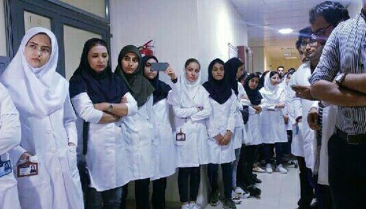 حضور گسترده زنان در حرکات اعتراضی روزهای اخیر در شهرهای مختلف ایران