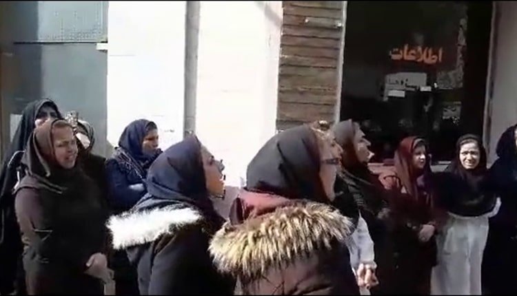 زنان پرستار در کرج