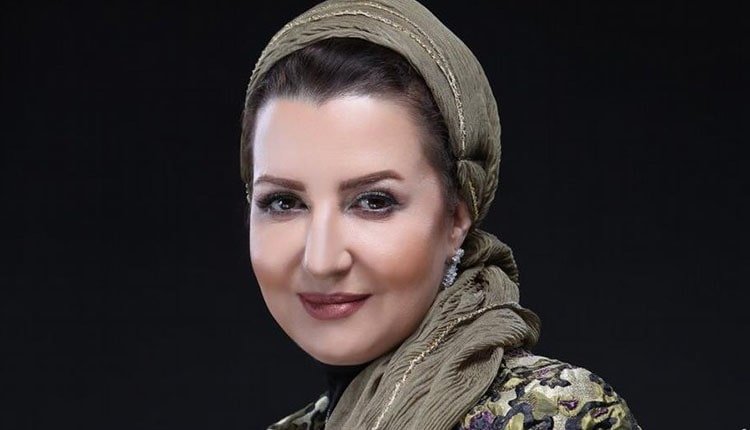 خواننده زن ایرانی بدلیل پخش صدایش در فضای مجازی به دادگاه احضار میشود