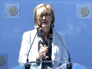 فرانسواز شپمن سخنرانی در تظاهرات ایرانیان در بروکسل