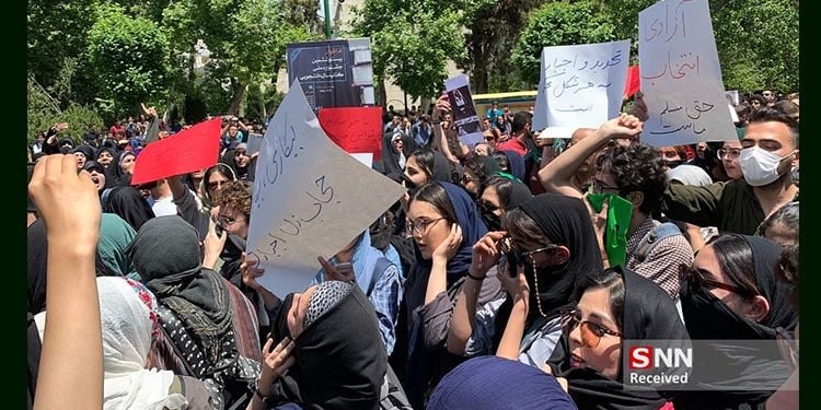 از دیماه تا کنون تجمعات زنانه شد- اعتراف به شکست سیاست های زن ستیزانه