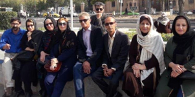 بازداشت فرهنگیان بازنشسته در تجمع اعتراضی مسالمت آمیز توسط نیروهای امنیتی