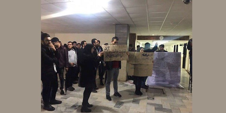 ۱۶ آذر روز دانشجو- همبستگی دانشجویان و استمرار قیام ایران 