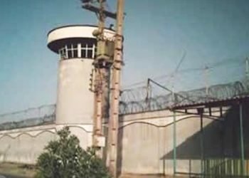 صدها زن عرب در زندان های اهواز محبوس و تحت شکنجه قرار دارند