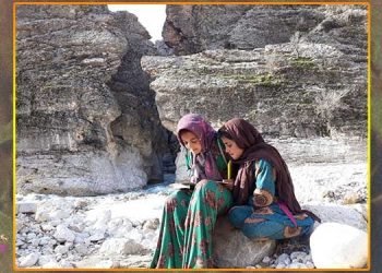 دختر بچه ۱۵ ساله که خودسوزی کرد مادر کودکی یک ساله بود!