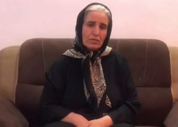 مادر سه جوان معترض ایرانی برای نجات جان آنها استمداد می طلبد
