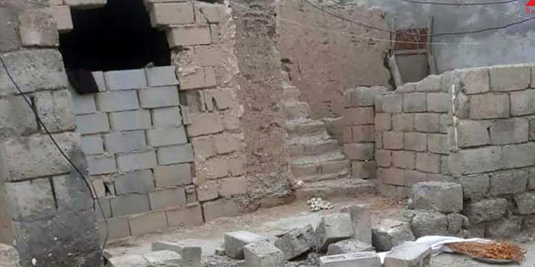 خانه های فرسوده بر سر مردم آوار می شوند