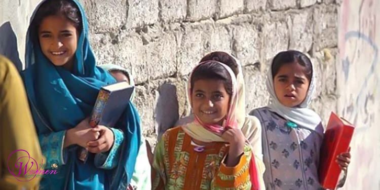 سوادآموزی در ایران - سهم دختربچه ها و زنان دوسوم جمعیت بی سوادان