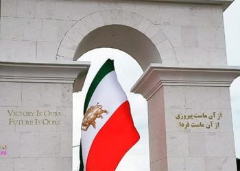 گواهی های تاریخی در گردهمایی ۱۰۰۰ زندانی سیاسی از بند رسته