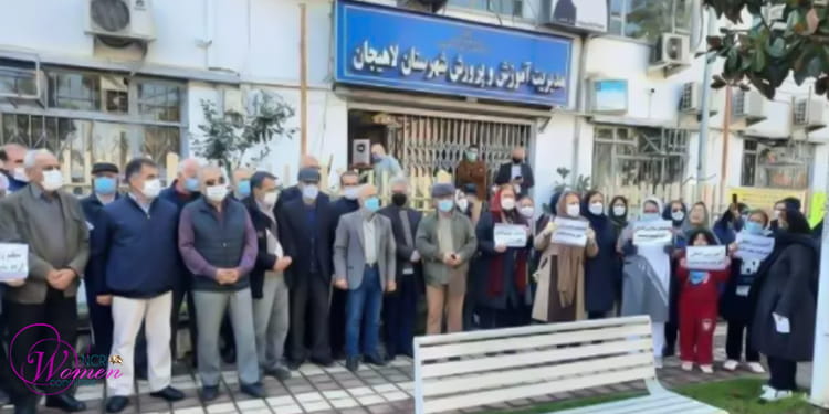 بازنشستگان فرهنگی حداقل در ۲۰شهر ایران به اعتراض برخاستند
