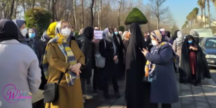 بازنشستگان فرهنگی حداقل در ۲۰شهر ایران به اعتراض برخاستند