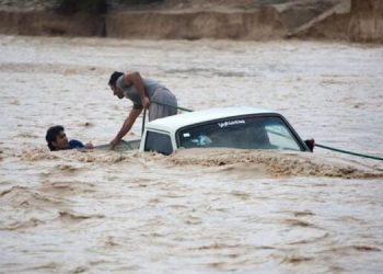 سیل در ۱۷استان ایران - زنان و کودکان قربانیان مظلوم بلایای طبیعی