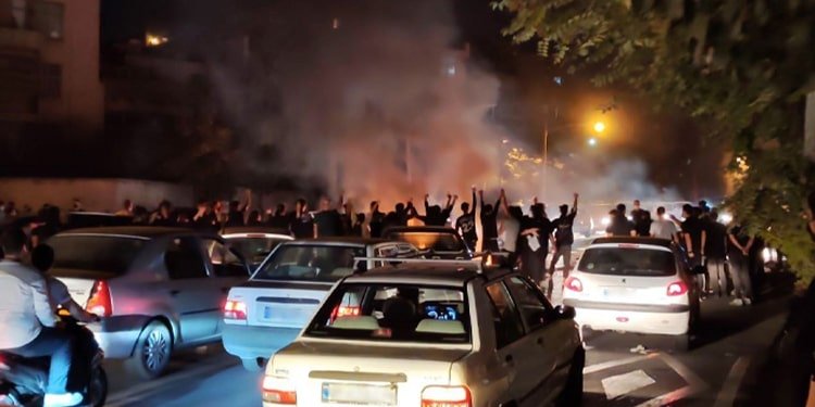 در یازدهمین روز اعتراضات ایران، قیام به 154 شهر گسترش یافت