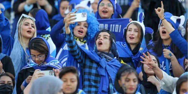 سهم دختران هوادار تیم استقلال از باشگاه صدهزار نفری