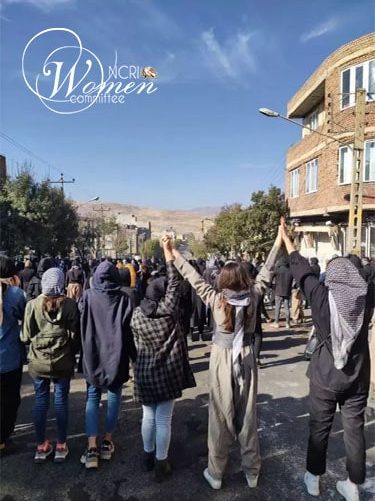 مقاومت شجاعانه شهروندان کرد در مقابل حمله نظامی سپاه به شهرهای غرب ایران