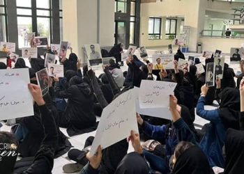 در ۷۳مین روز قیام ایران، ابراز همبستگی با کردستان و زاهدان