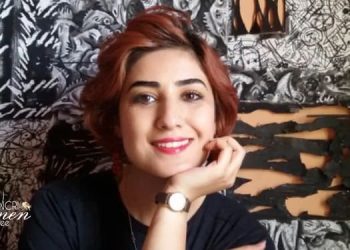 آتنا فرقدانی کاریکاتوریست شجاع و زندانی سیاسی سابق بازداشت شد