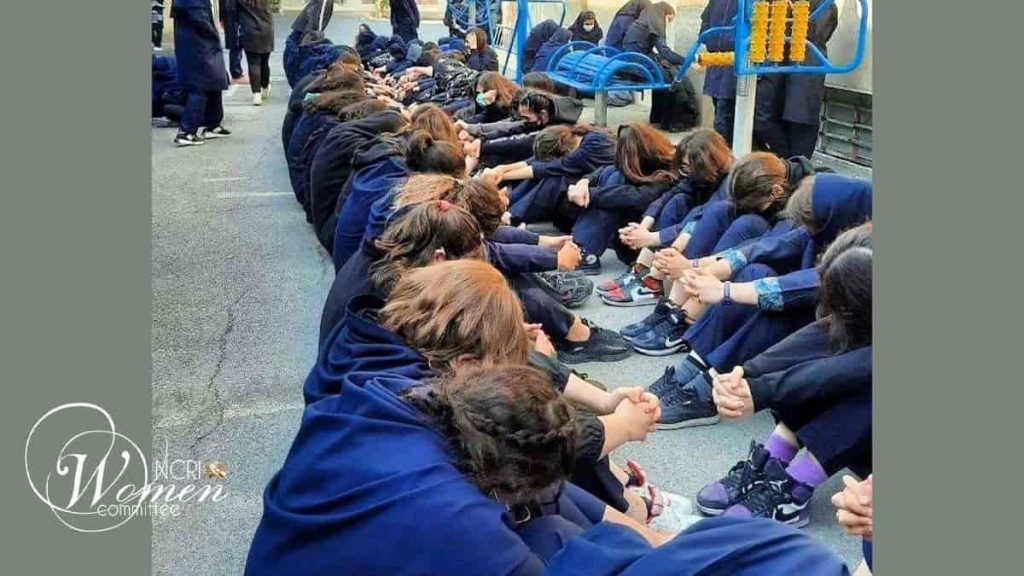 زنان جوان ایرانی سالگرد شهیدان سرکوب خونین زاهدان را گرامی می دارند