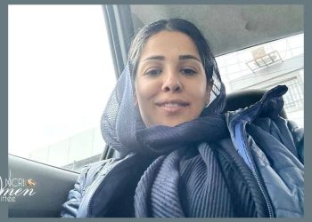 تینا دلجو برای اجرای حکم یک ساله خود به زندان منتقل شد