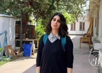 حکم ۴سال حبس برای سپیده رشنو به خاطر مخالفت با حجاب اجباری اجرا می شود