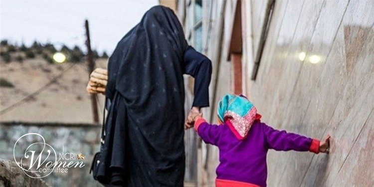روز جهانی ریشه کنی فقر: زنان سرپرست خانوار ستونهای بیصدای خانوادههای فقیر