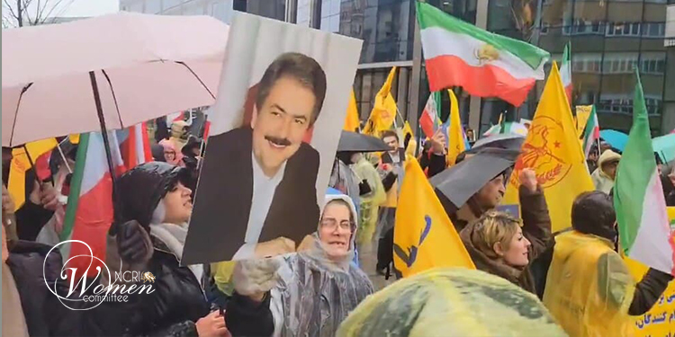 سروناز چیت‌ساز: رژیم خامنه‌ای دیگر قادر به حفظ حکومت خود نیست قیامی که از ۱۳۹۶ آغاز شد؛ نه به شاه، نه به شیخ، آری به آزادی