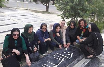 Iran : anniversaire de Neda Agha-Soltan, symbole du soulèvement 2009