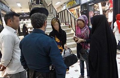 Iran: Les femmes réprimées sur la route