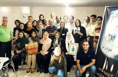 Iran: Des mères commémorent un jeune martyr