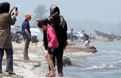 Iran : patrouilles du vice en bateau à moteur