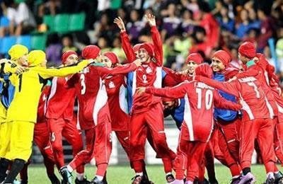 Iran: l’équipe de football féminin interdite de jouer en Suède