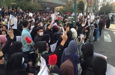 Iran: Au moins trois femmes arrêtées à Téhéran démonstration