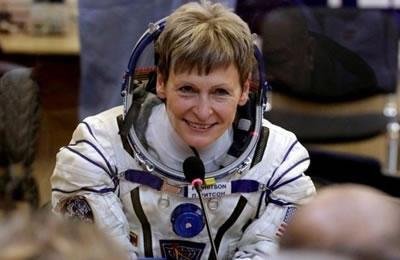 Peggy Whitson, la femme la plus âgée de l’espace s’envole pour l’ISS