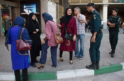 Le régime en Iran reconnait un revers dans la bataille du voile obligatoire