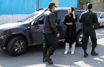 Iran: La police s’emballe contre les femmes mal-voilées dans les rues