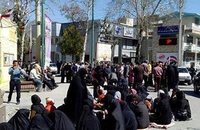 Iran: Les travailleurs protestent en famille