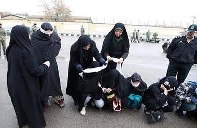 Iran: Plus de 3 000 femmes SDF arrêtées en un an